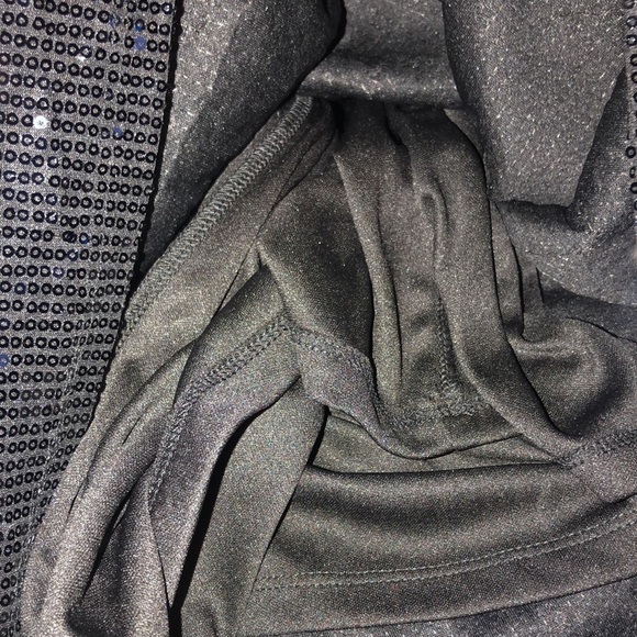 Good Days Only size small Black Sequin Sleeveless Top with fringe on front - Picture 8 of 9